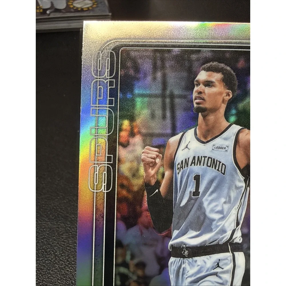 2025-26 Topps Chrome Update Series- Victor Wembanyama #22 Refractor U
